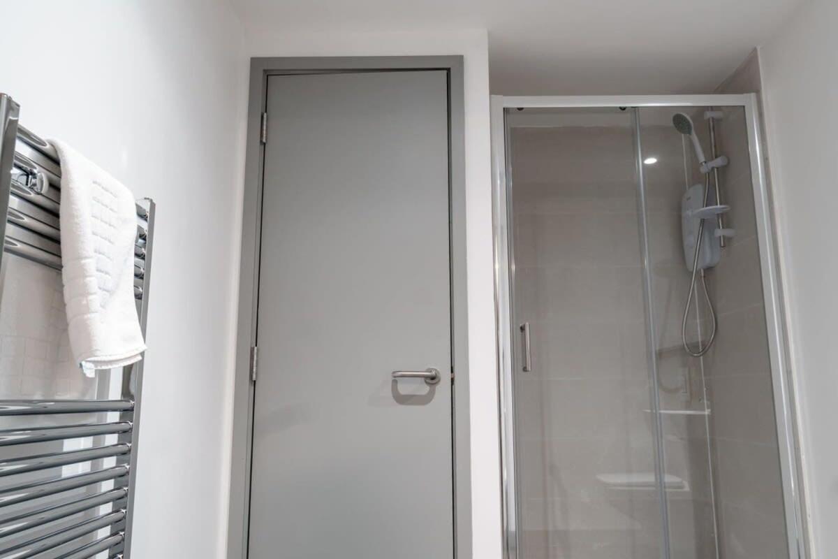 Modern 1 Bed Apartment In Liverpool Centre Εξωτερικό φωτογραφία