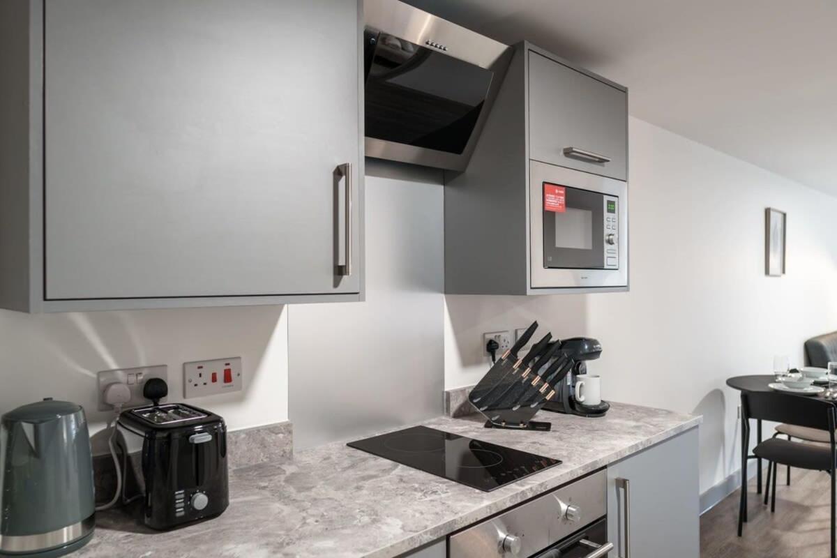 Modern 1 Bed Apartment In Liverpool Centre Εξωτερικό φωτογραφία
