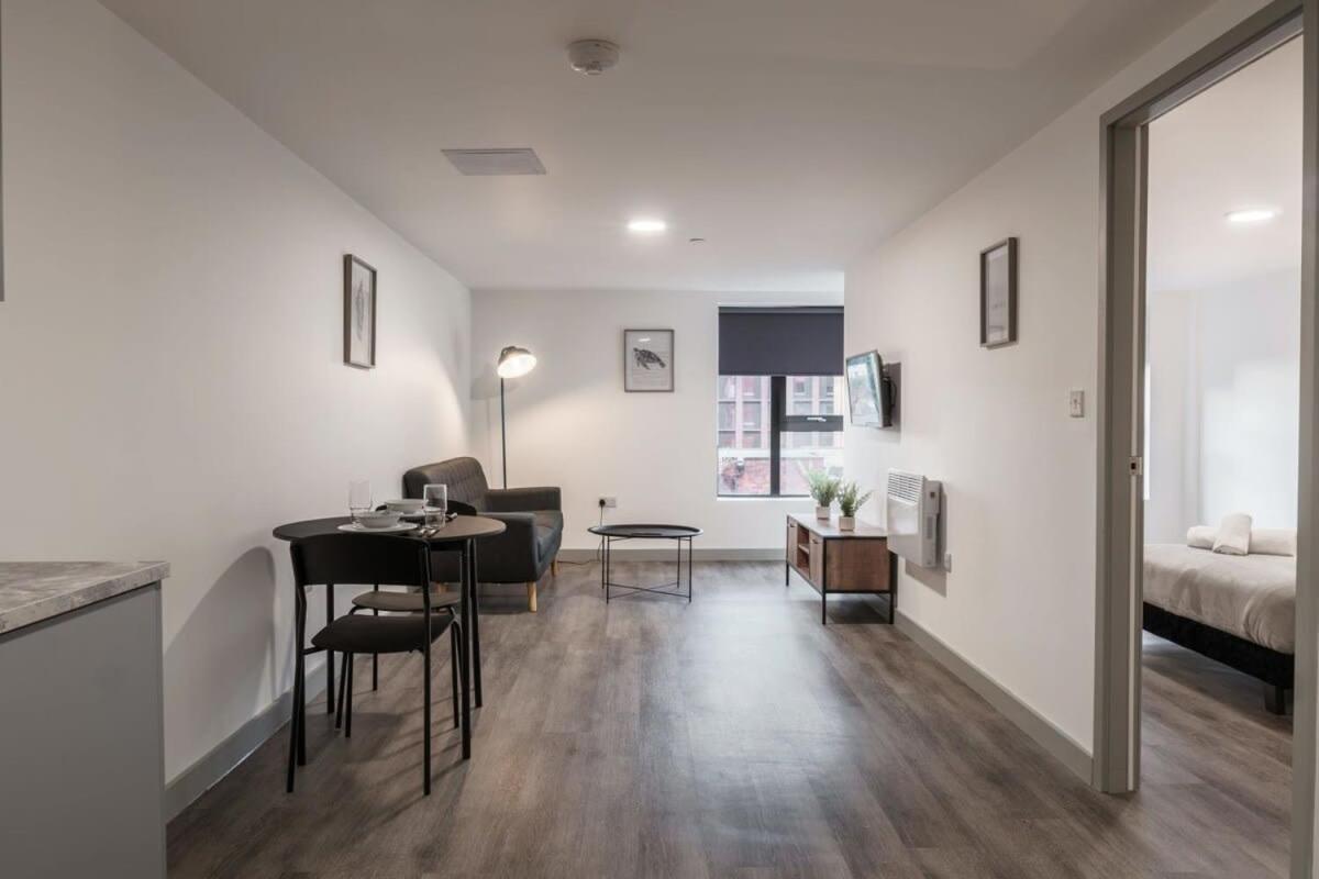 Modern 1 Bed Apartment In Liverpool Centre Εξωτερικό φωτογραφία