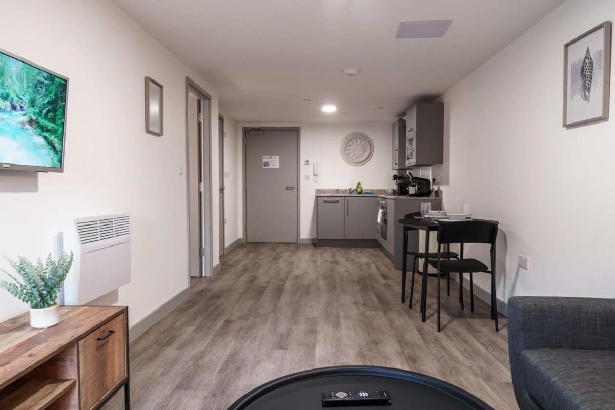 Modern 1 Bed Apartment In Liverpool Centre Εξωτερικό φωτογραφία